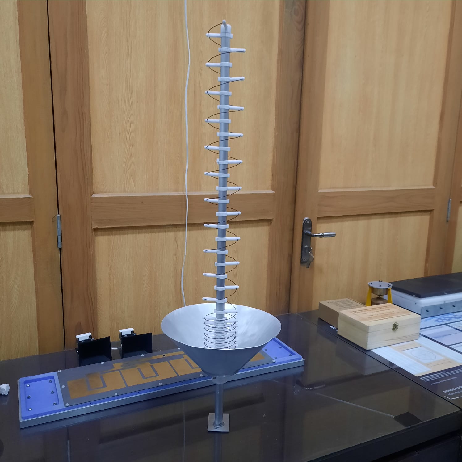 Antennas - Array Tech